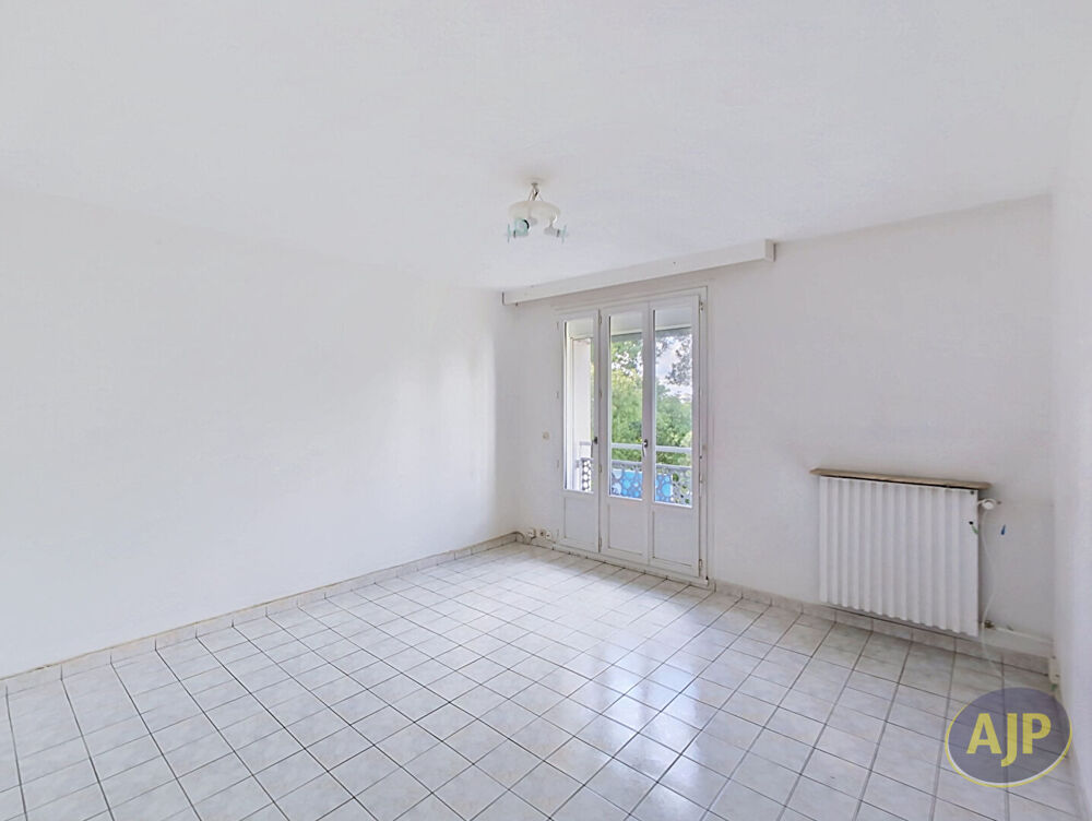 Vente Appartement T3 avec stationnement et cave Rond-Point de Paris Nantes