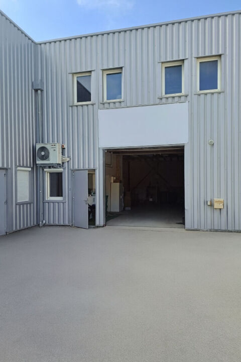 Local d'activit&eacute; Quetigny 321 m2 372000 21800 Quetigny