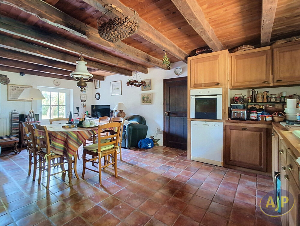 Vente Maison Maison Vieillevigne 7 pièces 216.29 m² Vieillevigne