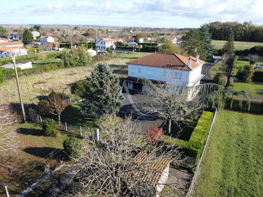 Maison 7 pièces 184 m² · à Saintes · 184 m² · 274 900 €
