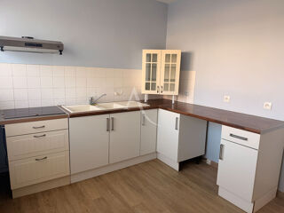 Appartement à louer 3 pièces 84 m²