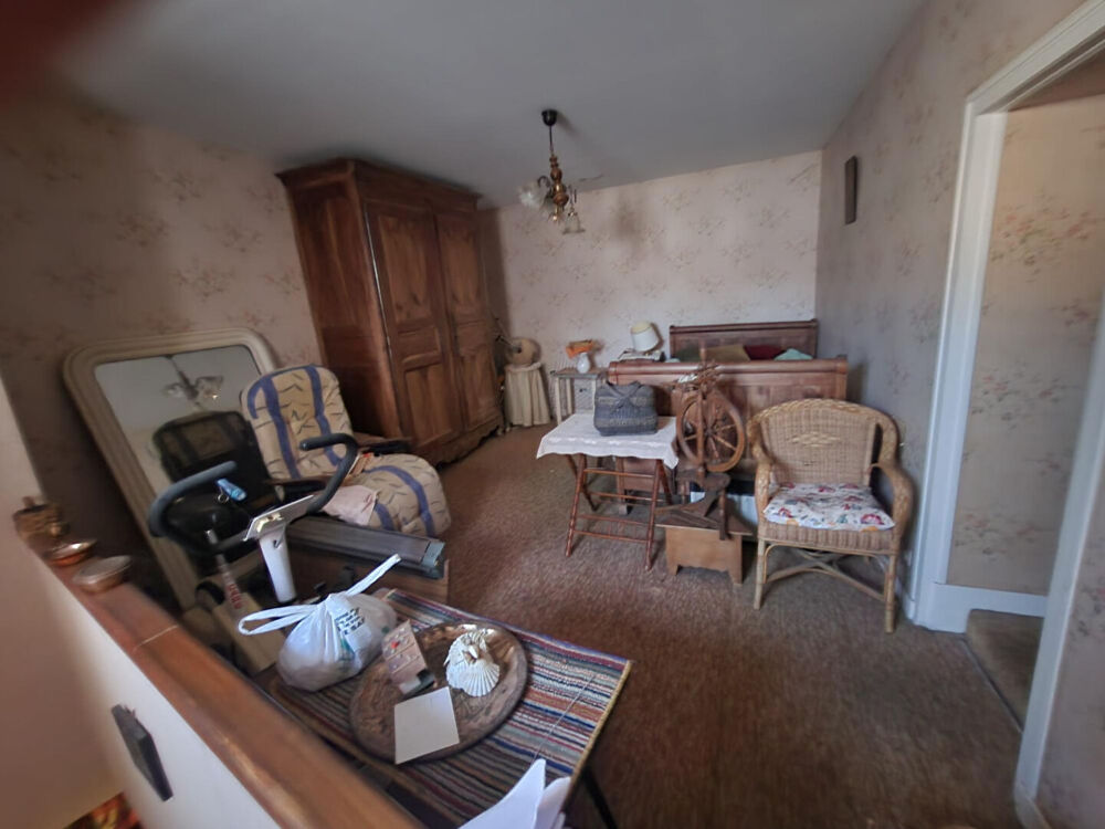 Vente Maison Lesterps - Maison avec tris chambres, grange avec jardin, terrain separe Lesterps