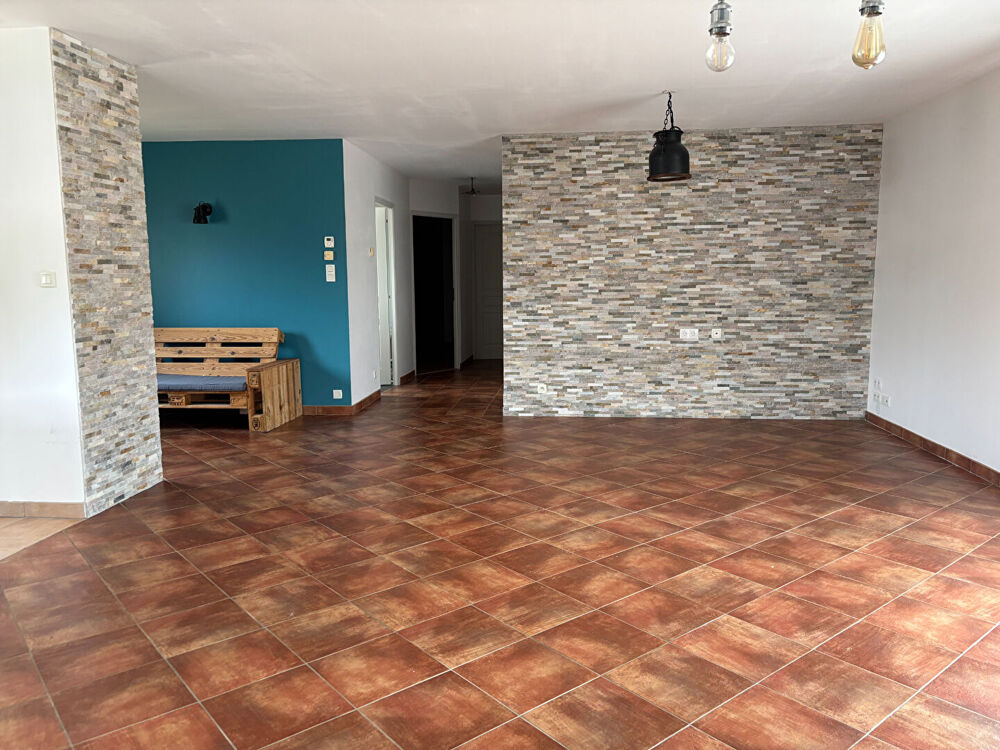 Location Maison A LOUER - Maison -  Le Cours  -  3 Chambres - 97.44 m2 Le cours