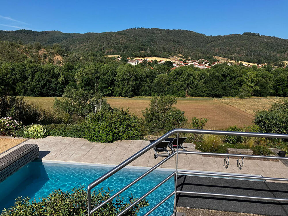 MAZEYRAT D'ALLIER MAISON 230M²