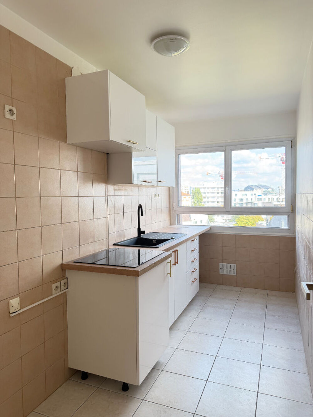 Location Appartement Grand 3 pièces lumineux 72.17m² avec balcon 1790 CC - RER A -St Maur Créteil Saint maur des fosses