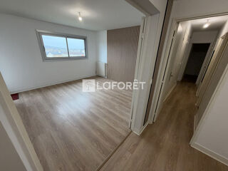  Appartement à louer 4 pièces 78 m²