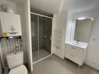  Appartement à louer 2 pièces 42 m²