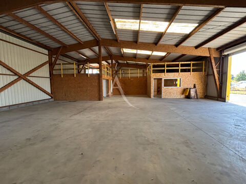 Entrep&ocirc;t / local industriel  405 m2 299000 44590 Derval