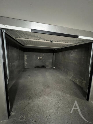  Parking / Garage à louer 5 m²