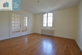 Appartement à louer 4 pièces 92 m²
