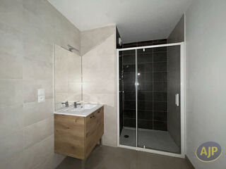  Appartement à louer 2 pièces 44 m²