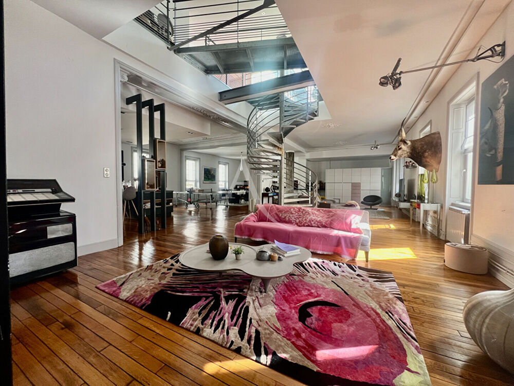 LOFT Urban life - Epinal centre, terrasse, stationnements.