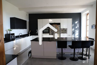  Maison à vendre 9 pièces 388 m²
