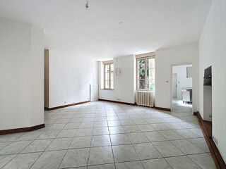  Appartement à louer 3 pièces 61 m²