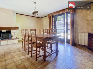 Vente Maison FRONTENARD à Vendre - ensemble immobilier avec 3 Hectares de terres agricoles, bâtiment d'exploitation et deux habitations. Frontenard
