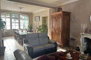  Maison � vendre 8 pi�ces 309 m�