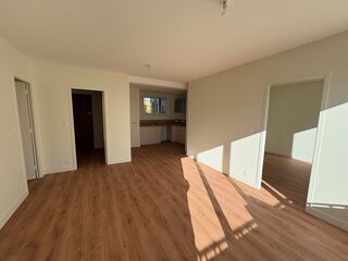  Appartement à louer 4 pièces 78 m²