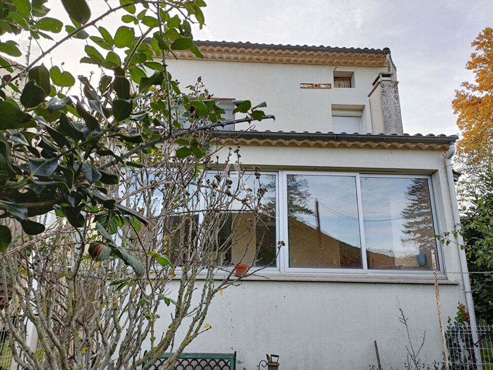 Location Maison VILLA 6 pi�ces - 131,60 m� - LE BOUSQUET D'ORB - 870  CC Le bousquet d orb