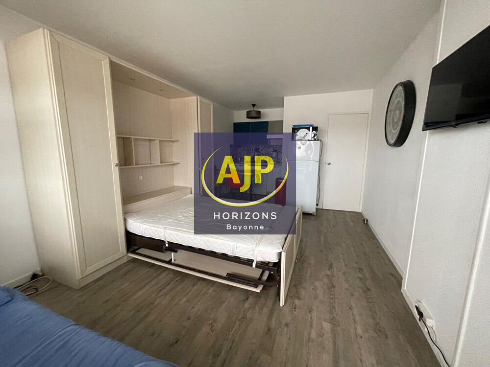 Studio 31 m² avec belle terrasse