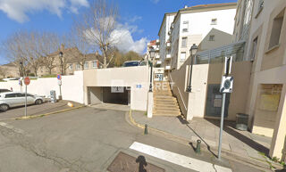  Parking / Garage à louer 