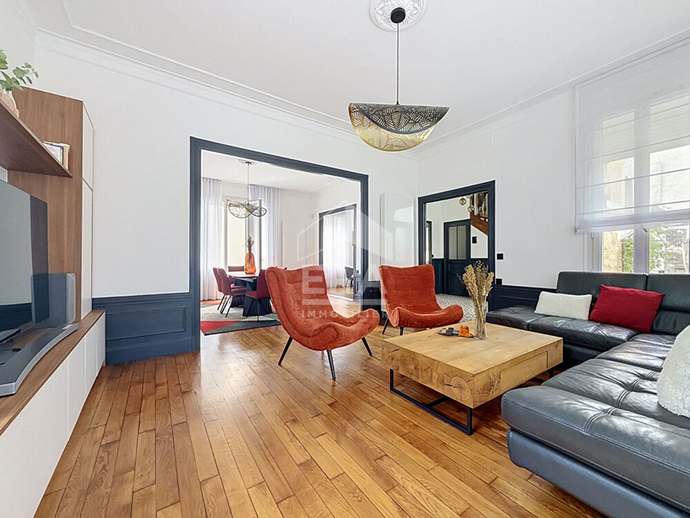 Maison d'exception à vendre à Etampes 7 pièce(s) 220 m2