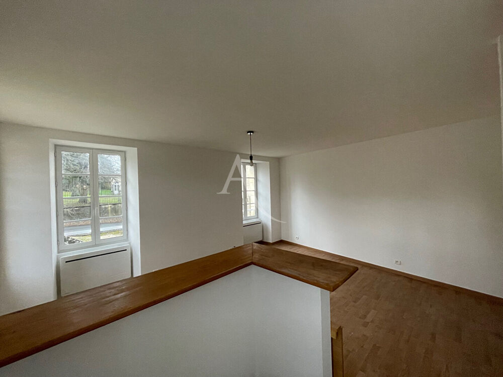 Location Appartement Appartement FONTENAY LE COMTE - 2 pièce(s) - 45 m2 Fontenay le comte