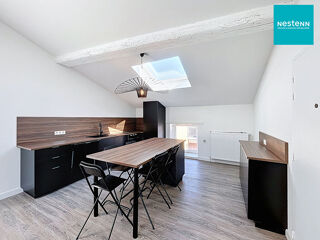  Appartement à louer 3 pièces 97 m²