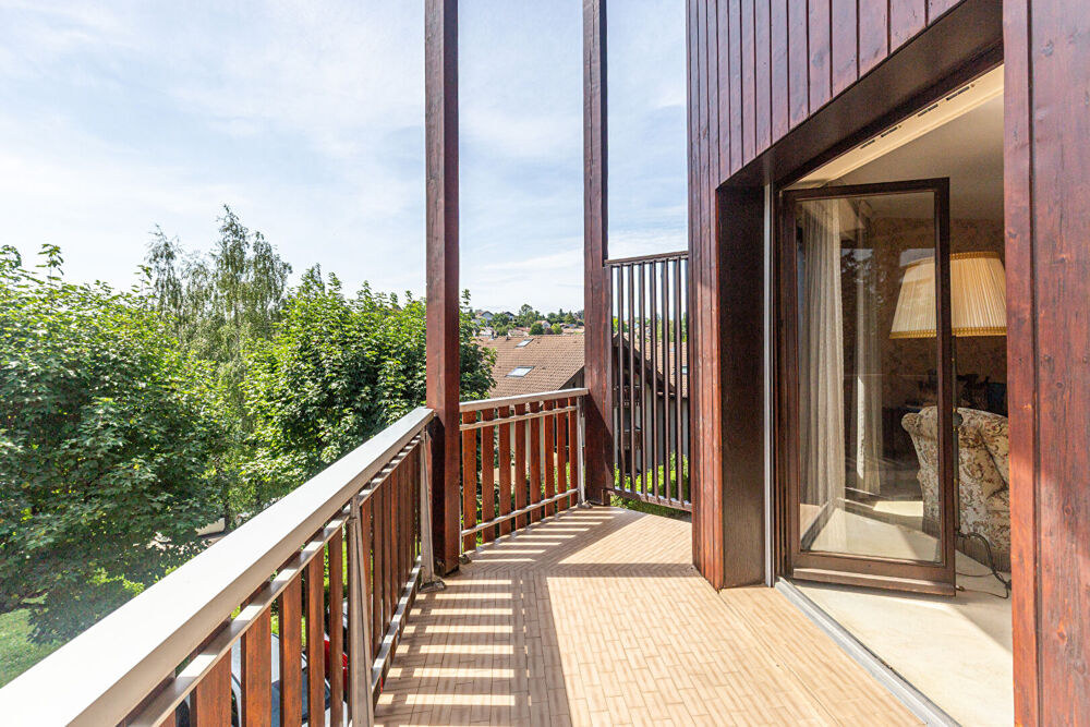 AGENCE IMMOBILIERE LAFORET - EXCLUSIVITE - "CAMÉLIA" - ANNECY-LE-VIEUX - APPARTEMENT TRAVERSANT T2 de 59.29m² - BALCONS - CAVE