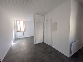  Appartement à louer 1 pièce 33 m²