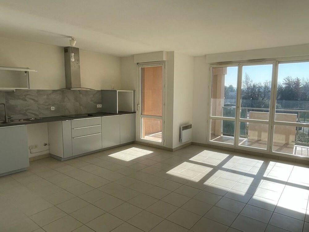 Location Appartement T2 HAMEAU CEZANNE AVENUE RAVANAS Aix en provence