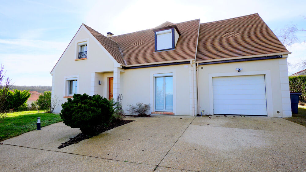 Maison - 80m² de pièces de vie - 165 m2