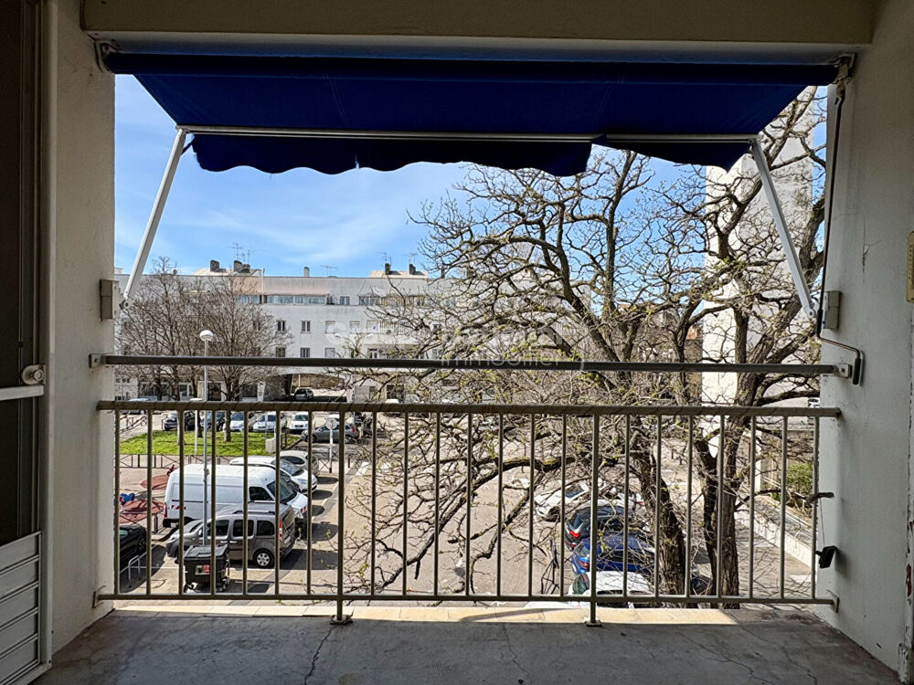 ARLES. Grand appartement Trinquetaille.