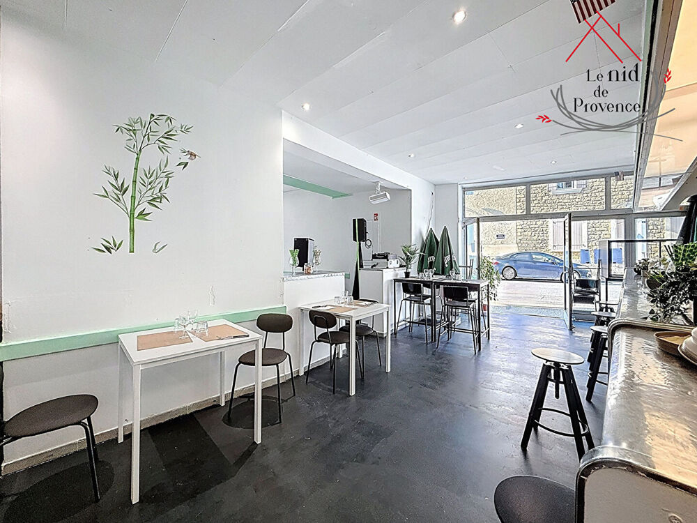 Vente Immeuble Immeuble  avec local commercial et appartement à  Bédarrides Bedarrides
