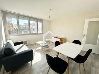  Appartement à louer 3 pièces 67 m²