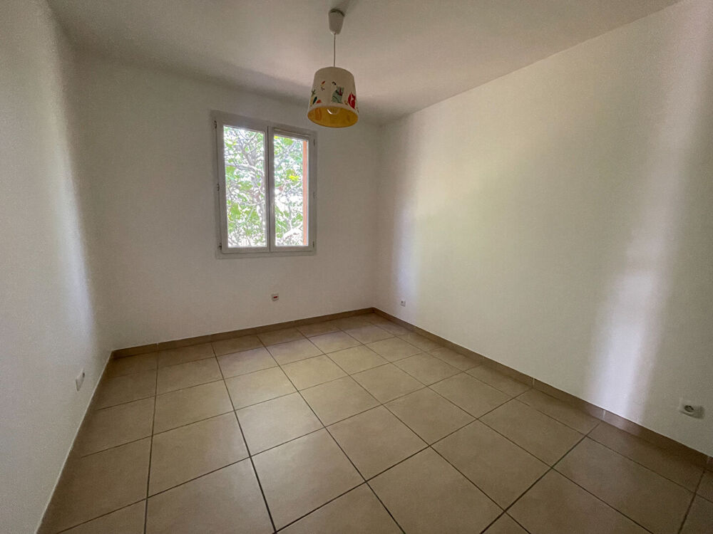 Location Maison À louer - Maison T4 de plain-pied de 82 m² avec jardin La fare les oliviers