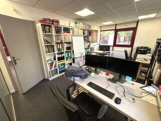   BUREAUX PONTOISE RDC - 70M² Pontoise