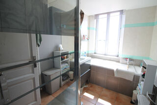  Immeuble à vendre 8 pièces 279 m²