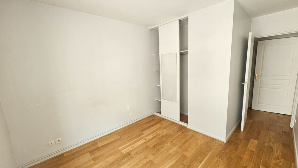 Location Appartement BEAU 2 PIECES + PARKING Paris 15