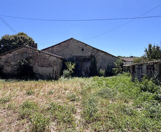 Vente Remise/Grange Deux granges avec dépendances et jardin offrant un fort potentiel de rénovation Vouleme