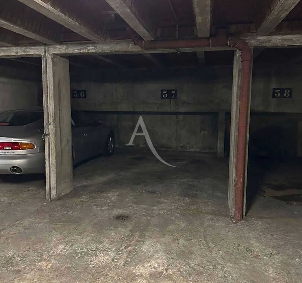 Vente Parking/Garage PLACE DE PARKING EN SOUS-SOL SECTEUR BÉCON ! Courbevoie