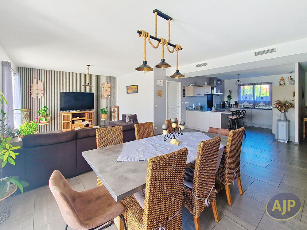 Vente Maison Maison Biscarrosse 4 pièce(s) 120 m2 Biscarrosse