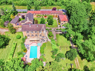  Villa � vendre 15 + pi�ces 717 m�