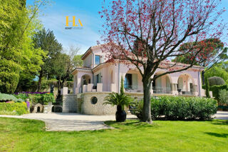  Maison � vendre 6 pi�ces 242 m�