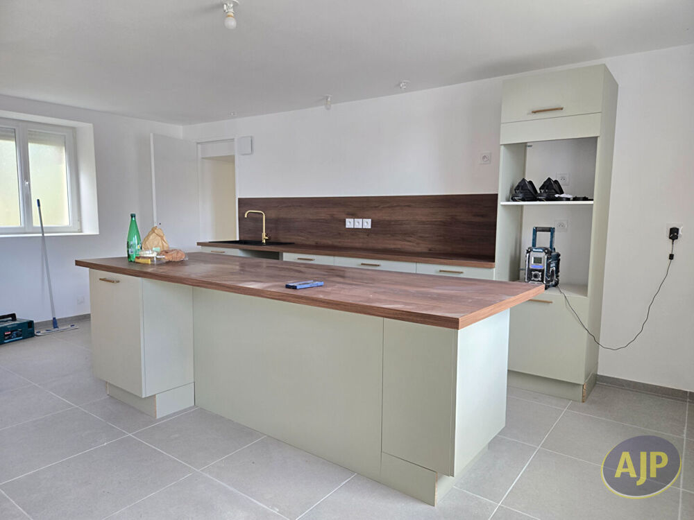 GUEGON Bourg : Maison entièrement rénovée