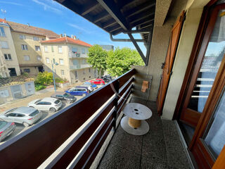  Appartement à louer 3 pièces 75 m²