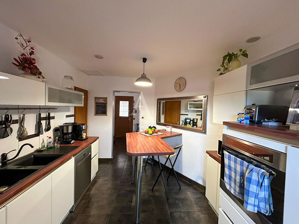 Vente Maison Belle villa 6 pi�ces 129m2, garage, piscine sur parcelle de 625m2 � Thuir Thuir