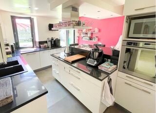  Maison � vendre 8 pi�ces 215 m�