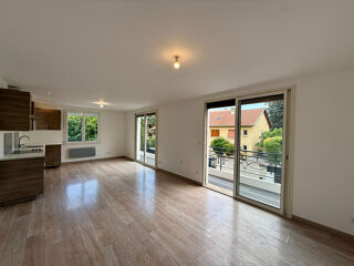  Appartement à louer 3 pièces 75 m²