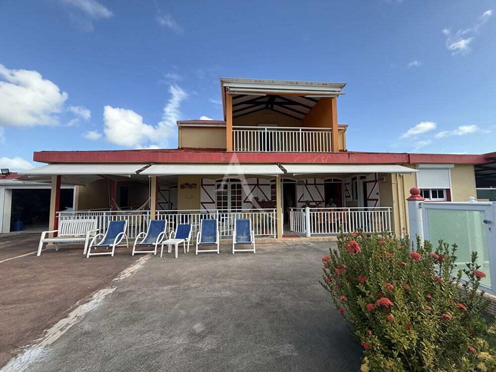Vente Maison Villa 4 chambres + dépendance sur 1 783 m² avec piscine Sainte anne