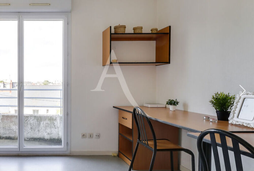 Appartement Nantes 1 pièce 20 m2 avec balcon
